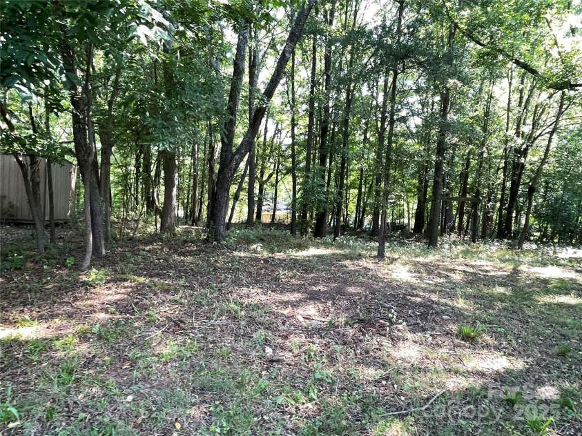 28 Maiden Lane, York, SC 29745.  MLS# CAR4277519, YatesRealty ID 23499. 