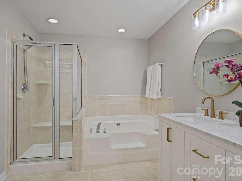 9711 Sunset Grove Drive, Huntersville, NC 28078.  MLS# CAR4365625, YatesRealty ID 23499. 