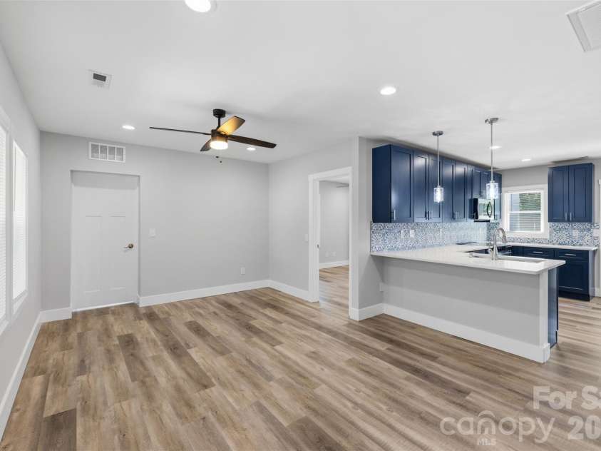 2414 Dickens Avenue, Charlotte, NC 28208.  MLS# CAR4325428, YatesRealty ID 2350. 