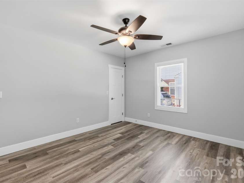 2414 Dickens Avenue, Charlotte, NC 28208.  MLS# CAR4325428, YatesRealty ID 2350. 