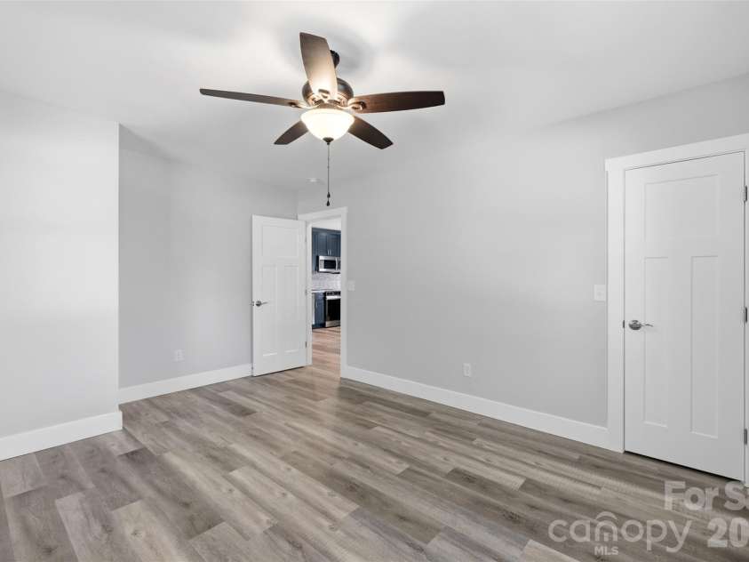 2414 Dickens Avenue, Charlotte, NC 28208.  MLS# CAR4325428, YatesRealty ID 2350. 
