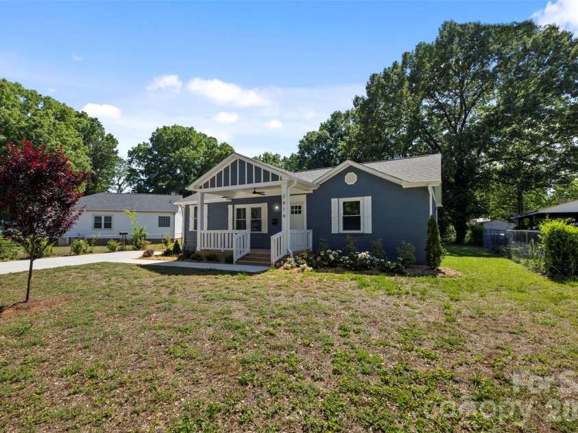 2414 Dickens Avenue, Charlotte, NC 28208.  MLS# CAR4325428, YatesRealty ID 2350. 