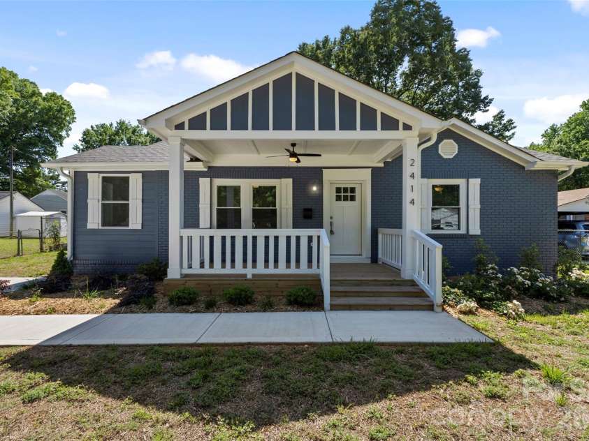 2414 Dickens Avenue, Charlotte, NC 28208.  MLS# CAR4325428, YatesRealty ID 2350. 