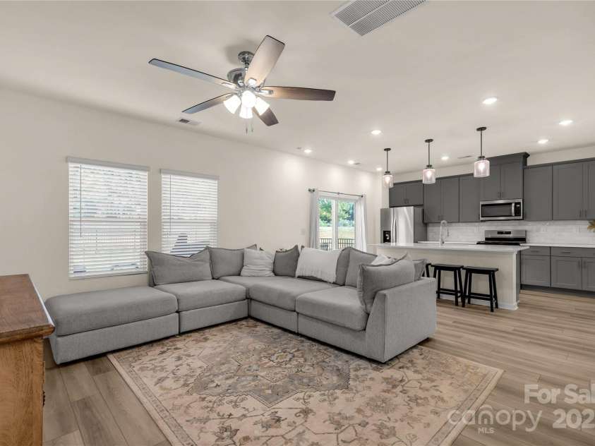 372 Olympia Way, York, SC 29745.  MLS# CAR4197310, YatesRealty ID 2350. 