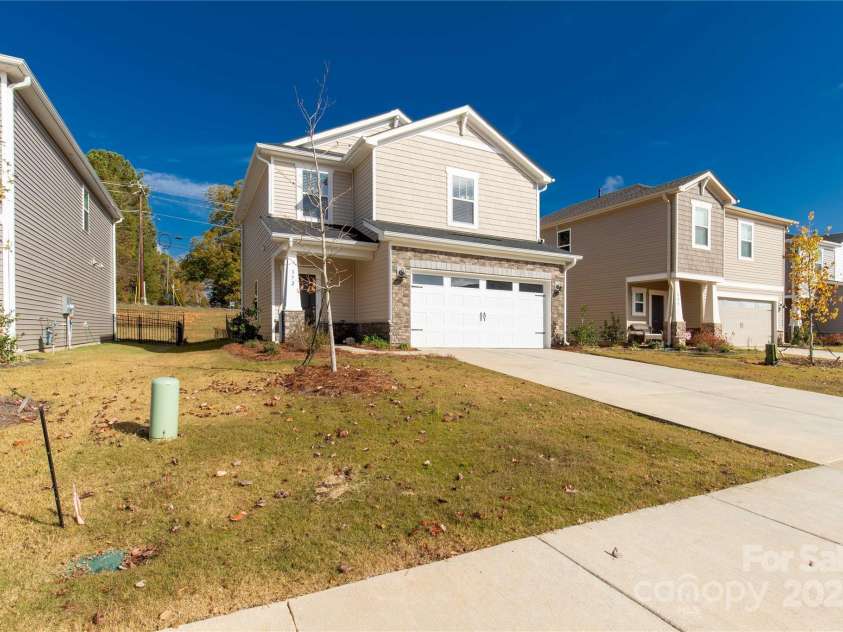 372 Olympia Way, York, SC 29745.  MLS# CAR4197310, YatesRealty ID 2350. 