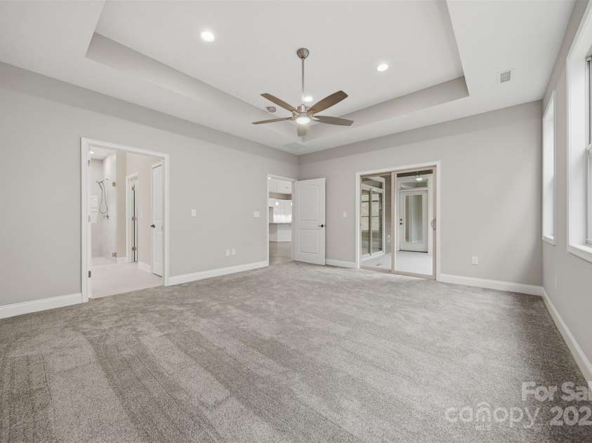 831B Wynnshire Drive, Hickory, NC 28601.  MLS# CAR4328734, YatesRealty ID 2350. 