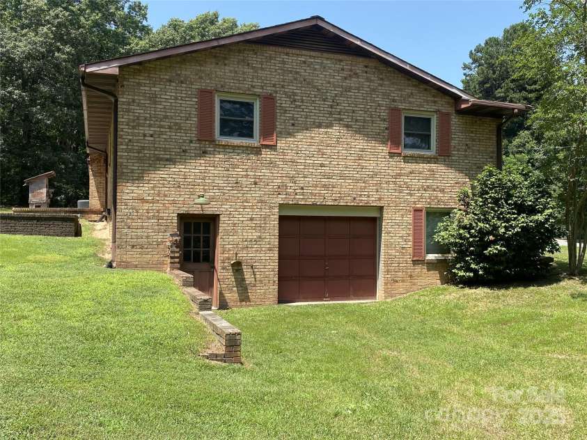 204 Biltmore Avenue, China Grove, NC 28023.  MLS# CAR4276511, YatesRealty ID 23500. 