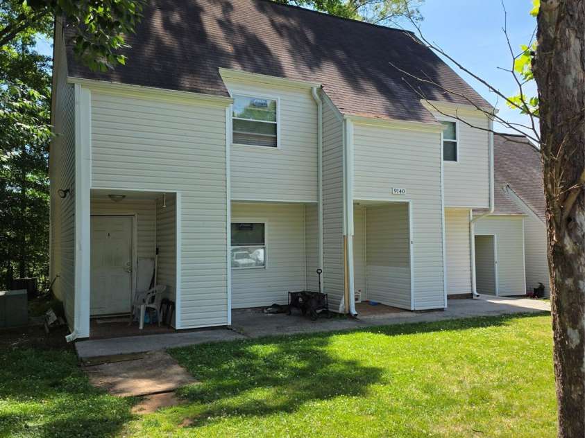 9140 Black Heath Circle, Charlotte, NC 28214.  MLS# CAR4382394, YatesRealty ID 23500. 