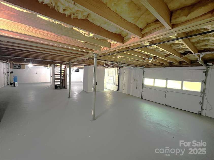 341 Rugby Road, Hendersonville, NC 28791.  MLS# CAR4271870, YatesRealty ID 23501. Full Daylight Basement