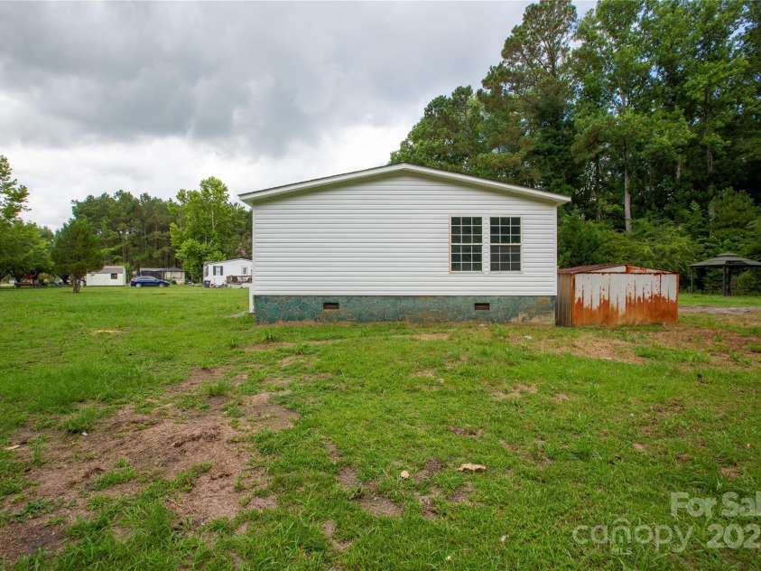 76 Brittany Lane, Whiteville, NC 28472.  MLS# CAR4277549, YatesRealty ID 23502. 