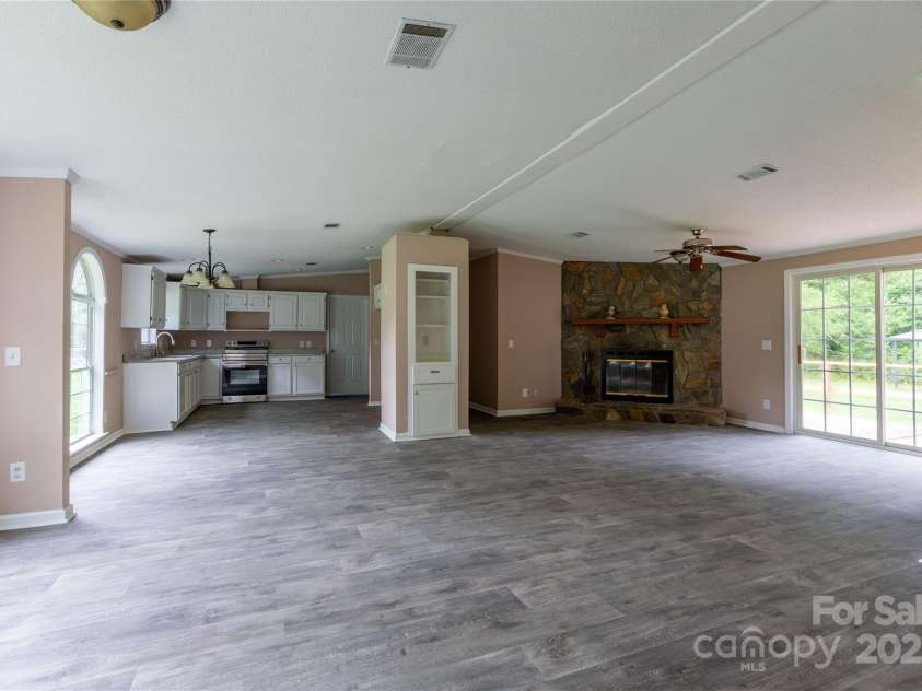 76 Brittany Lane, Whiteville, NC 28472.  MLS# CAR4277549, YatesRealty ID 23502. 