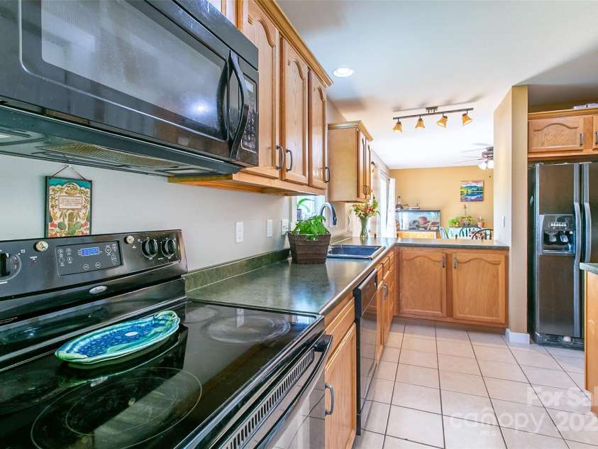 18 Benzington Way, Leicester, NC 28748.  MLS# CAR4254424, YatesRealty ID 23504. 