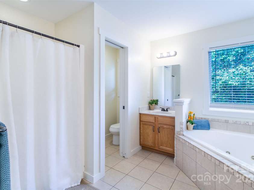 18 Benzington Way, Leicester, NC 28748.  MLS# CAR4254424, YatesRealty ID 23504. 