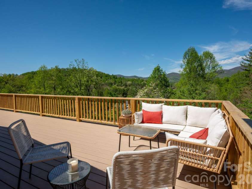 58 Camby Drive, Fairview, NC 28730.  MLS# CAR4371628, YatesRealty ID 23505. Coffee or Wine ?