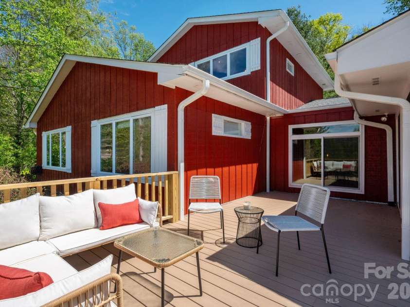 58 Camby Drive, Fairview, NC 28730.  MLS# CAR4371628, YatesRealty ID 23505. Deck looking at the Apartment