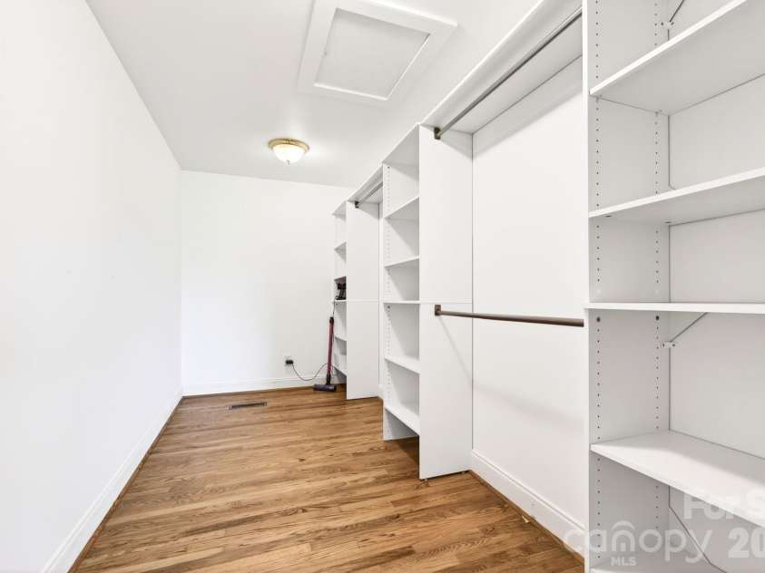 58 Camby Drive, Fairview, NC 28730.  MLS# CAR4371628, YatesRealty ID 23505. Large Primary Closet