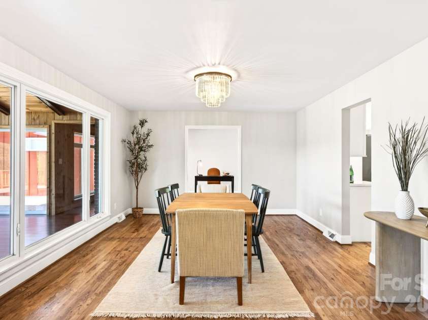58 Camby Drive, Fairview, NC 28730.  MLS# CAR4371628, YatesRealty ID 23505. Looking to Sitting Room