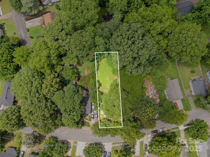 822 Cantwell Street, Charlotte, NC 28208.  MLS# CAR4271732, YatesRealty ID 23506. 