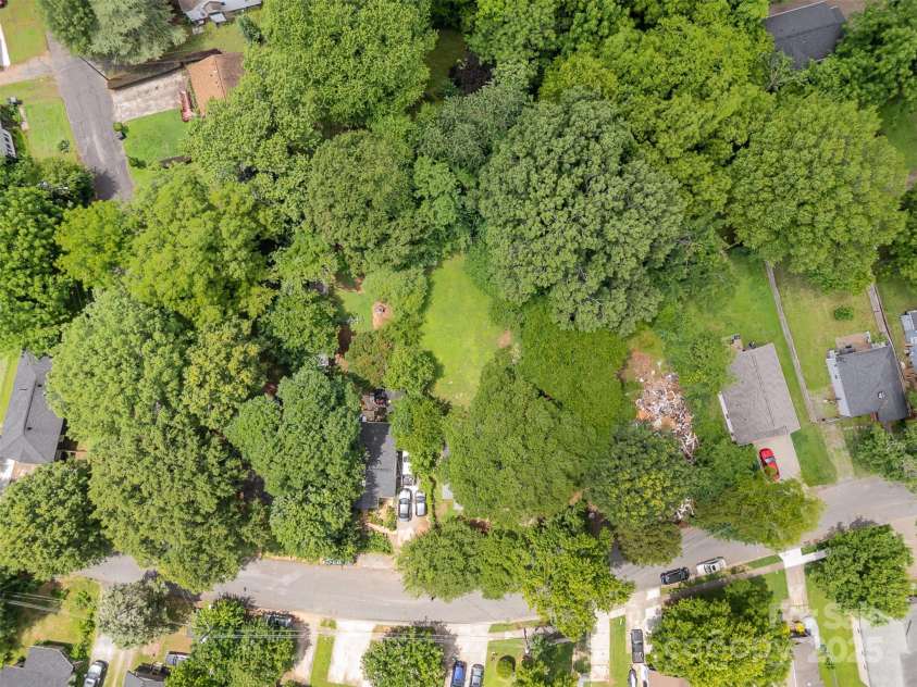 822 Cantwell Street, Charlotte, NC 28208.  MLS# CAR4271732, YatesRealty ID 23506. 