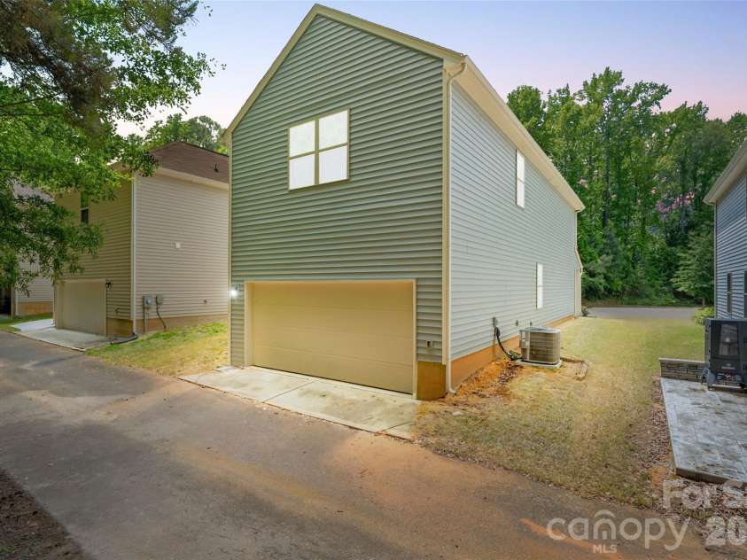 591 Stockton Way, Rock Hill, SC 29732.  MLS# CAR4380260, YatesRealty ID 23508. 