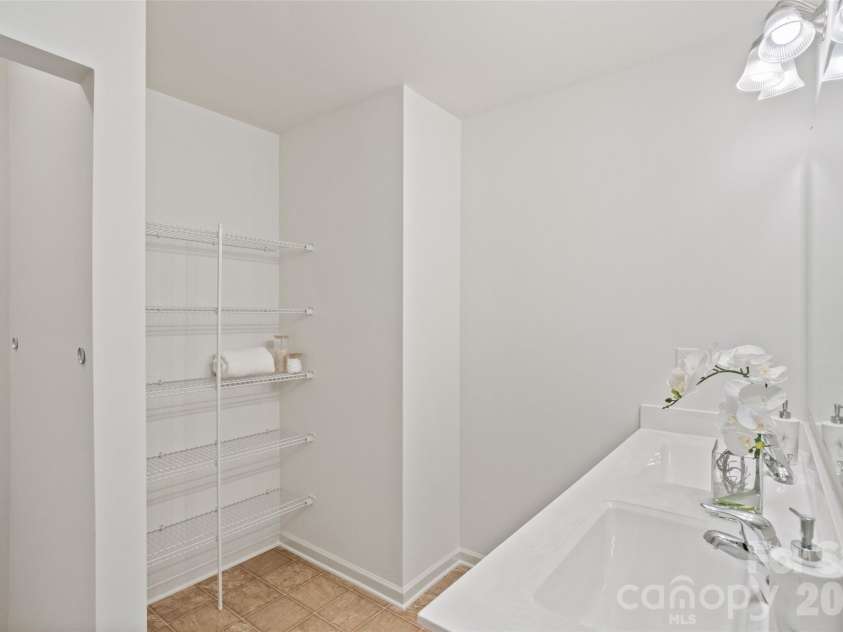 591 Stockton Way, Rock Hill, SC 29732.  MLS# CAR4380260, YatesRealty ID 23508. Primary Ensuite Bath