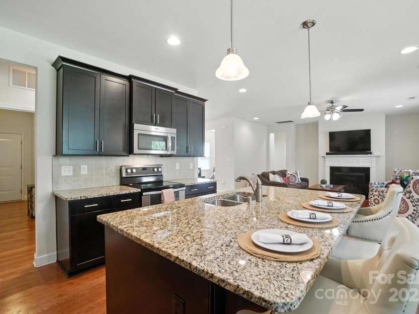 8275 Normandy Road, Denver, NC 28037.  MLS# CAR4276135, YatesRealty ID 23508. Chef-ready kitchen.