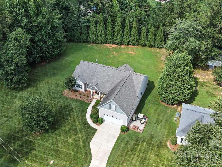 8275 Normandy Road, Denver, NC 28037.  MLS# CAR4276135, YatesRealty ID 23508. Come experience the lifestyle, space, and location this home has to offer.