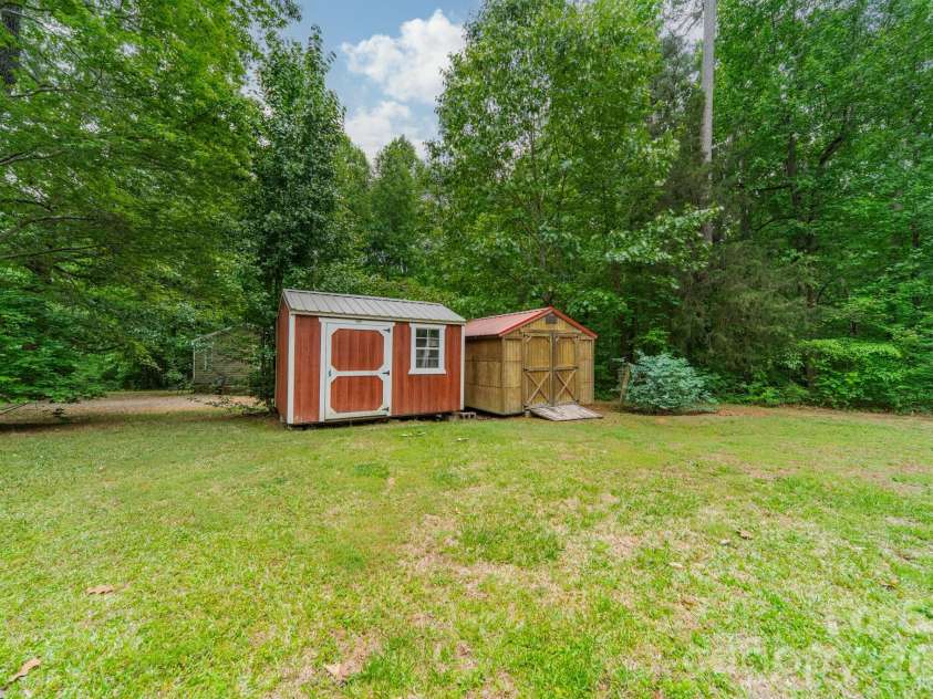 13753 Saint Thomas Drive, Stanfield, NC 28163.  MLS# CAR4376853, YatesRealty ID 23509. 