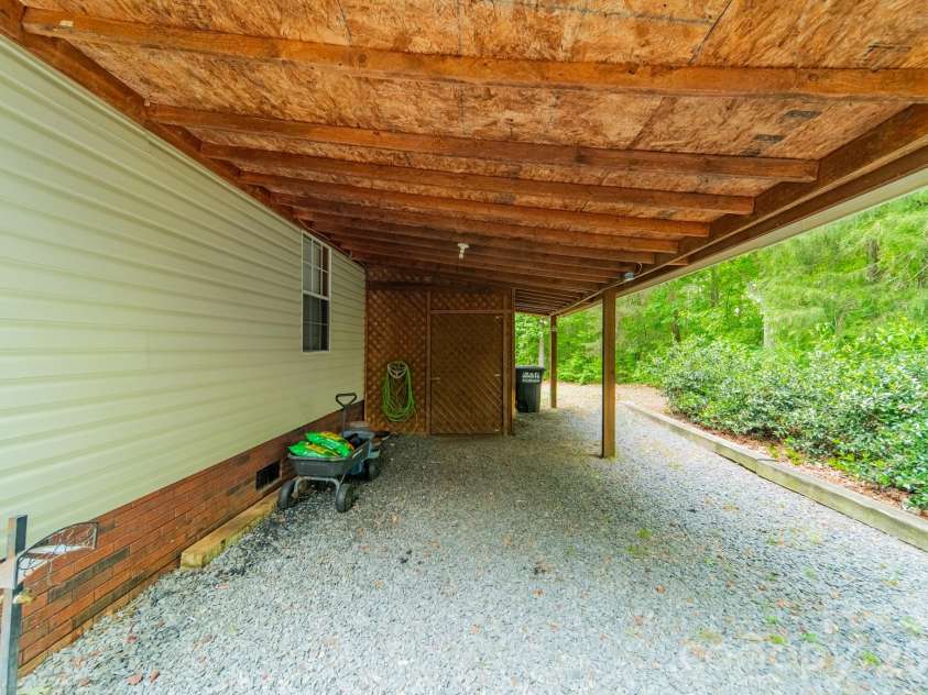 13753 Saint Thomas Drive, Stanfield, NC 28163.  MLS# CAR4376853, YatesRealty ID 23509. 