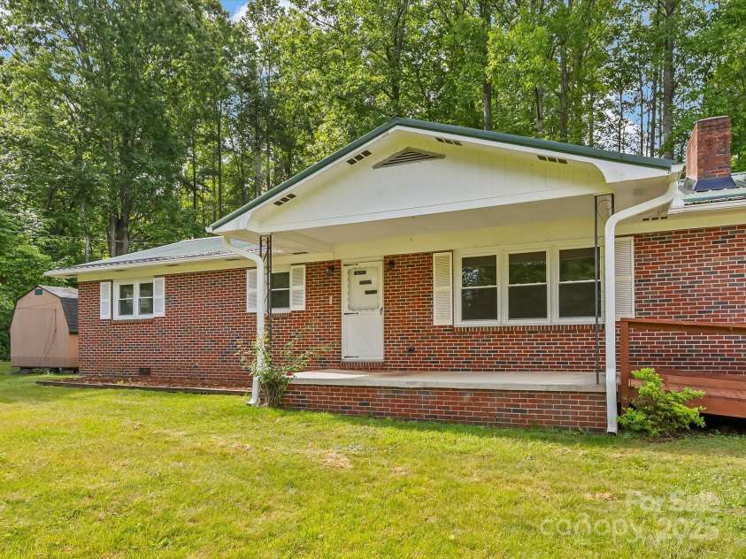 767 Brushy Creek Road, Spruce Pine, NC 28777.  MLS# CAR4258773, YatesRealty ID 23509. 