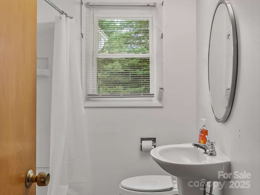 767 Brushy Creek Road, Spruce Pine, NC 28777.  MLS# CAR4258773, YatesRealty ID 23509. 