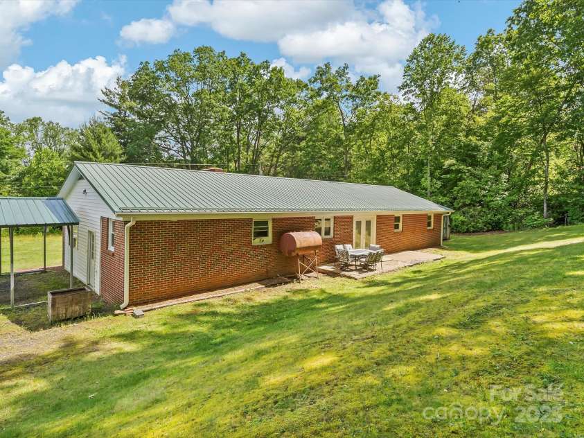 767 Brushy Creek Road, Spruce Pine, NC 28777.  MLS# CAR4258773, YatesRealty ID 23509. 