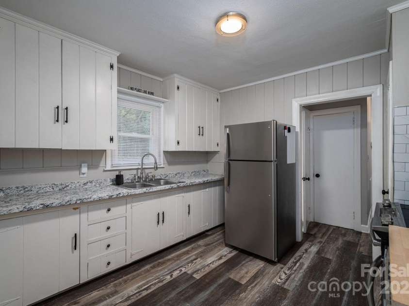 315 4th Avenue, Gastonia, NC 28054.  MLS# CAR4304615, YatesRealty ID 2351. 