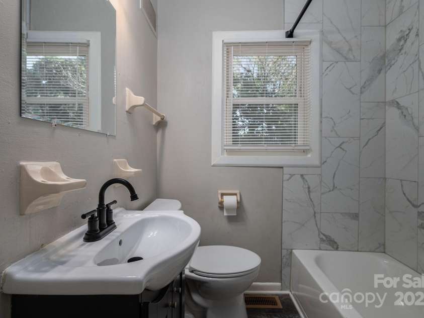 315 4th Avenue, Gastonia, NC 28054.  MLS# CAR4304615, YatesRealty ID 2351. 