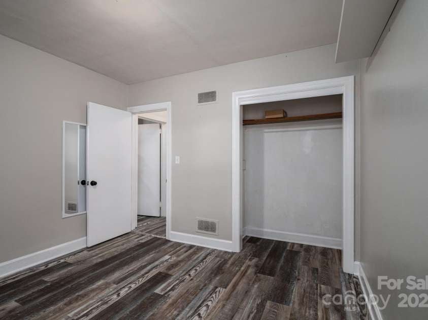 315 4th Avenue, Gastonia, NC 28054.  MLS# CAR4304615, YatesRealty ID 2351. 