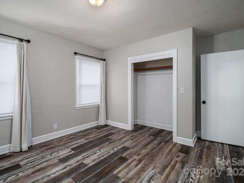 315 4th Avenue, Gastonia, NC 28054.  MLS# CAR4304615, YatesRealty ID 2351. 