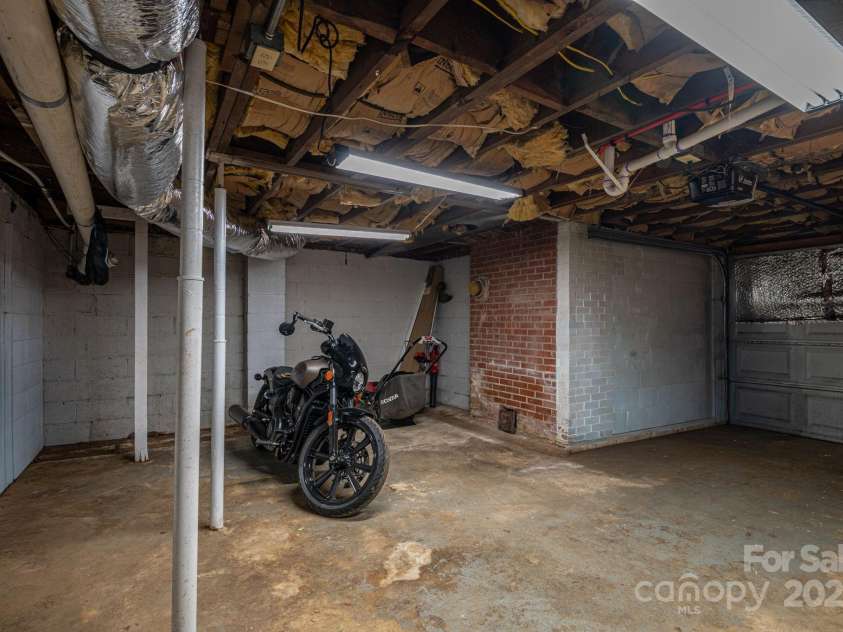 315 4th Avenue, Gastonia, NC 28054.  MLS# CAR4304615, YatesRealty ID 2351. 