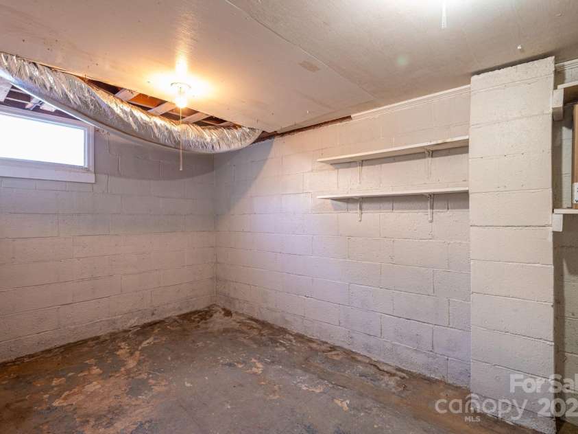 315 4th Avenue, Gastonia, NC 28054.  MLS# CAR4304615, YatesRealty ID 2351. 