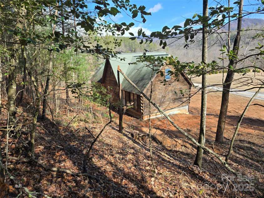 6490 Globe Road, Lenoir, NC 28645.  MLS# CAR4281988, YatesRealty ID 2351. 