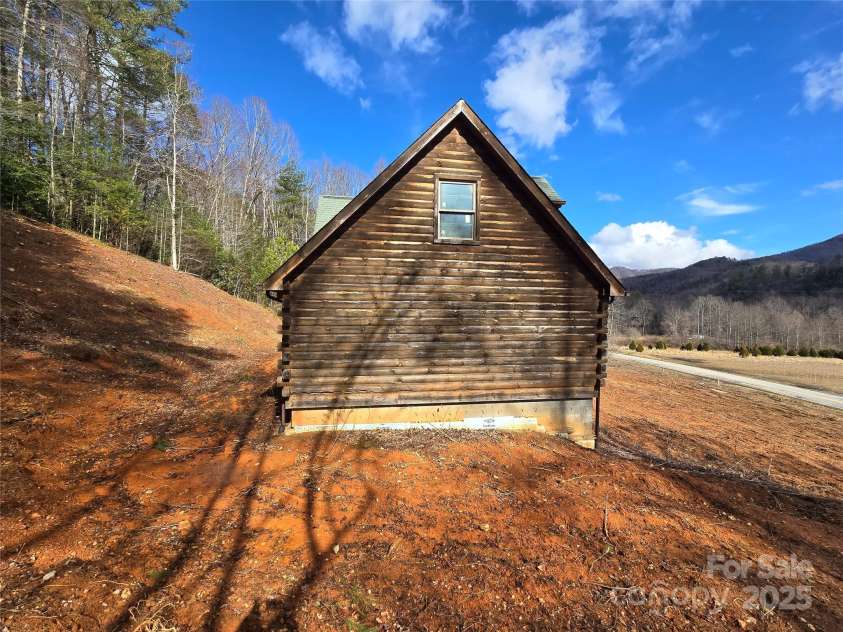 6490 Globe Road, Lenoir, NC 28645.  MLS# CAR4281988, YatesRealty ID 2351. 