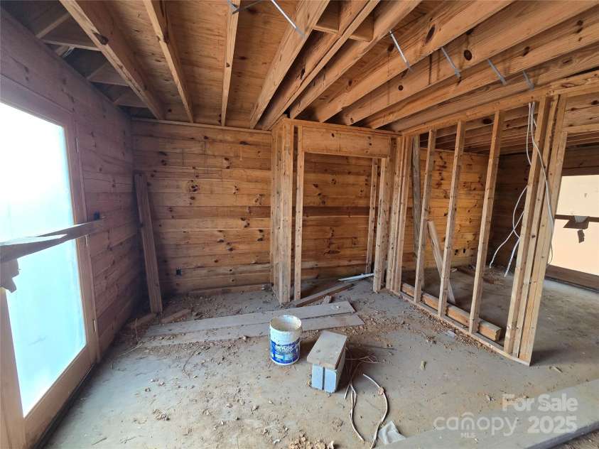 6490 Globe Road, Lenoir, NC 28645.  MLS# CAR4281988, YatesRealty ID 2351. Dining area