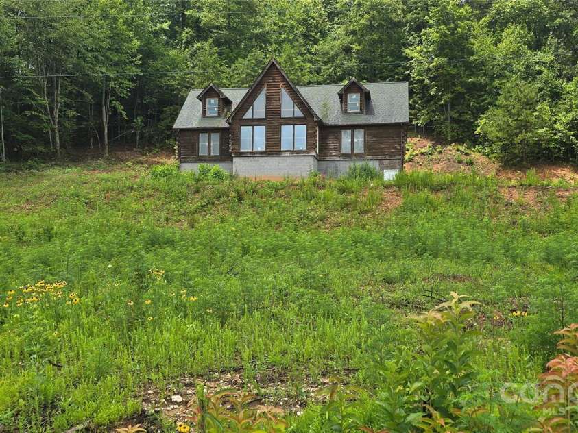 6490 Globe Road, Lenoir, NC 28645.  MLS# CAR4281988, YatesRealty ID 2351. Front yard