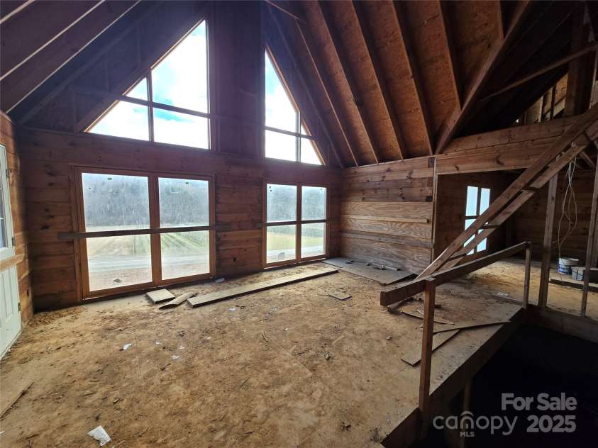 6490 Globe Road, Lenoir, NC 28645.  MLS# CAR4281988, YatesRealty ID 2351. Great room