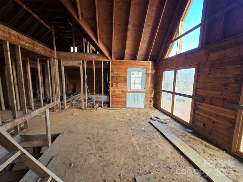 6490 Globe Road, Lenoir, NC 28645.  MLS# CAR4281988, YatesRealty ID 2351. Great room