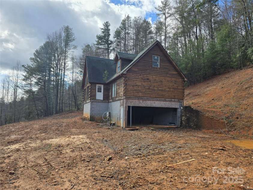 6490 Globe Road, Lenoir, NC 28645.  MLS# CAR4281988, YatesRealty ID 2351. Side view