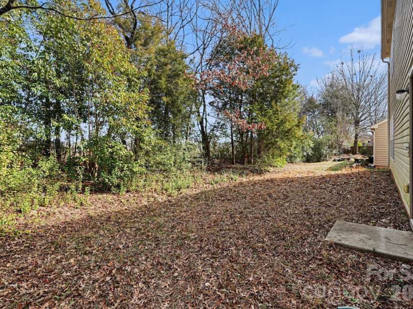 727 Sinclair Drive, Monroe, NC 28112.  MLS# CAR4341900, YatesRealty ID 2351. 