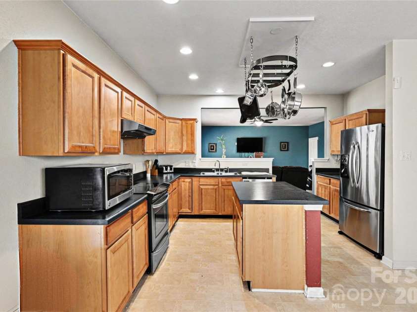 727 Sinclair Drive, Monroe, NC 28112.  MLS# CAR4341900, YatesRealty ID 2351. 