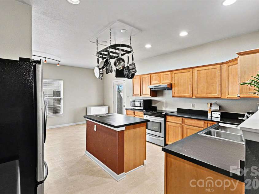 727 Sinclair Drive, Monroe, NC 28112.  MLS# CAR4341900, YatesRealty ID 2351. 
