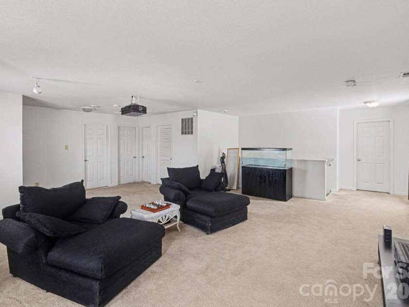 727 Sinclair Drive, Monroe, NC 28112.  MLS# CAR4341900, YatesRealty ID 2351. Foyer