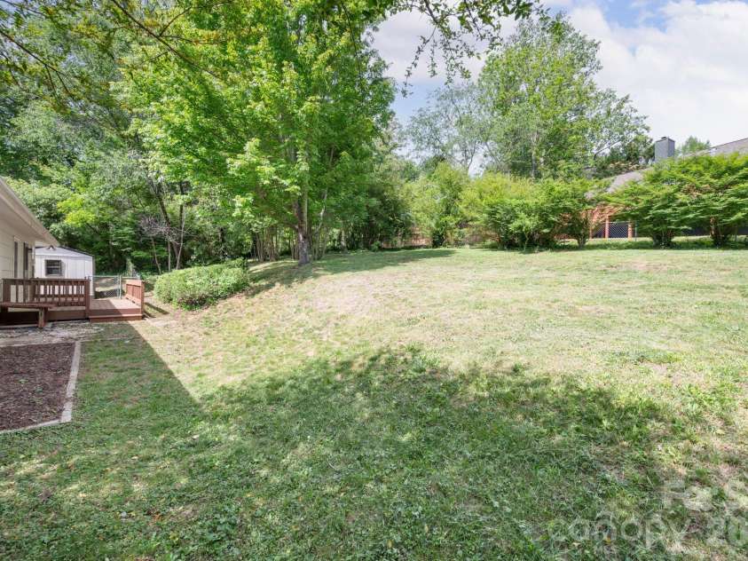 34 Wolfe Cove Road, Asheville, NC 28804.  MLS# CAR4378451, YatesRealty ID 23511. 